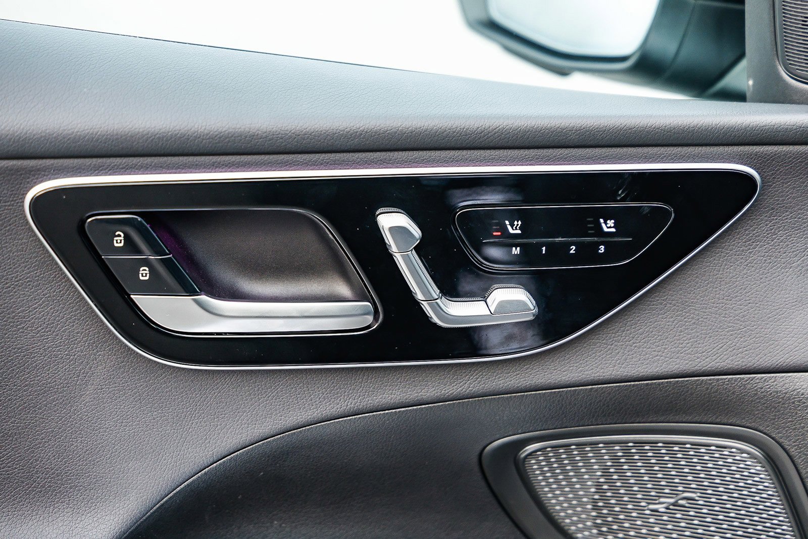 Certified 2025 Mercedes-Benz C 300 Sedan image 22