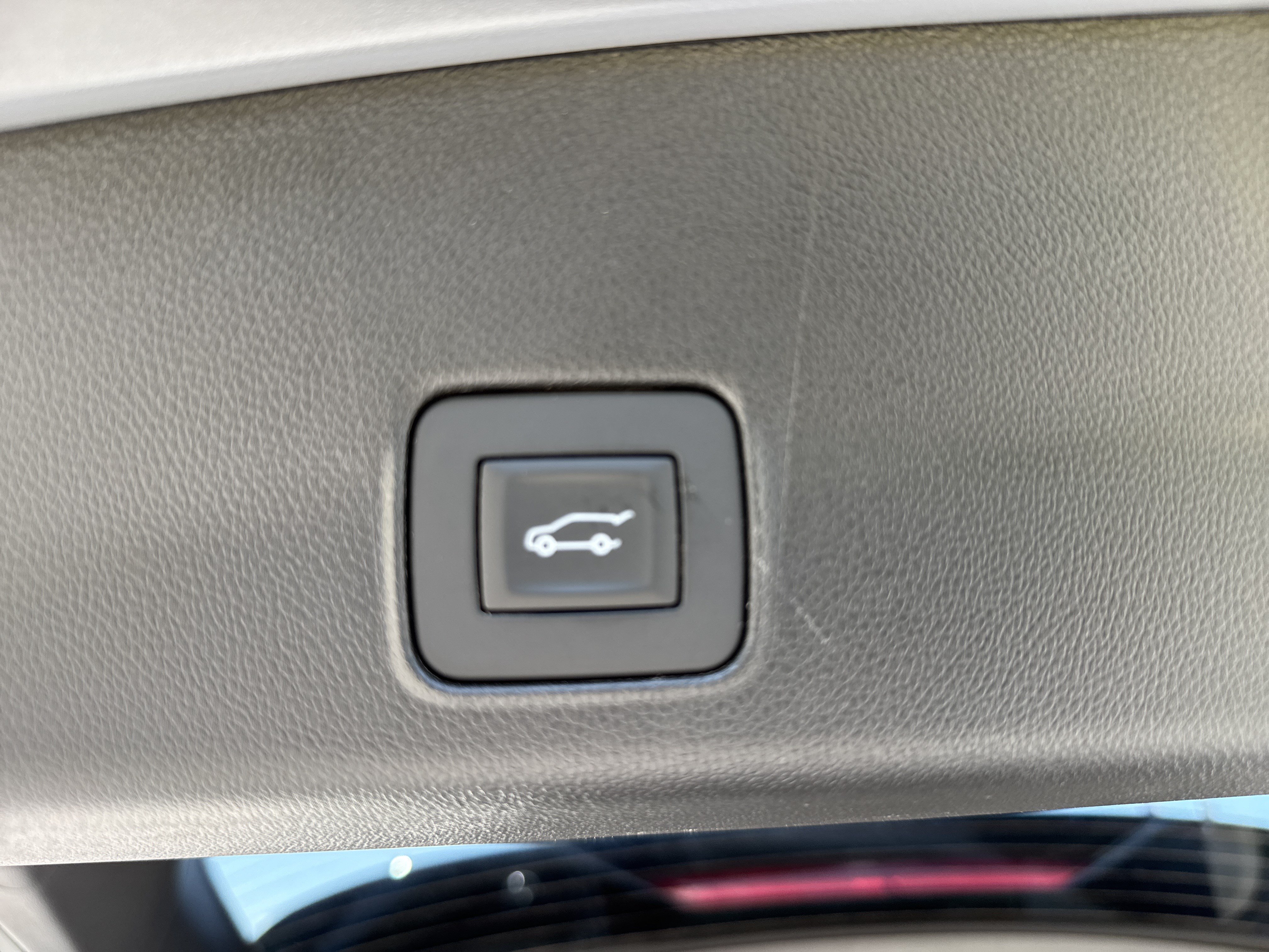 Used 2025 Chevrolet TrailBlazer LT w/ Convenience Package FWD image 31