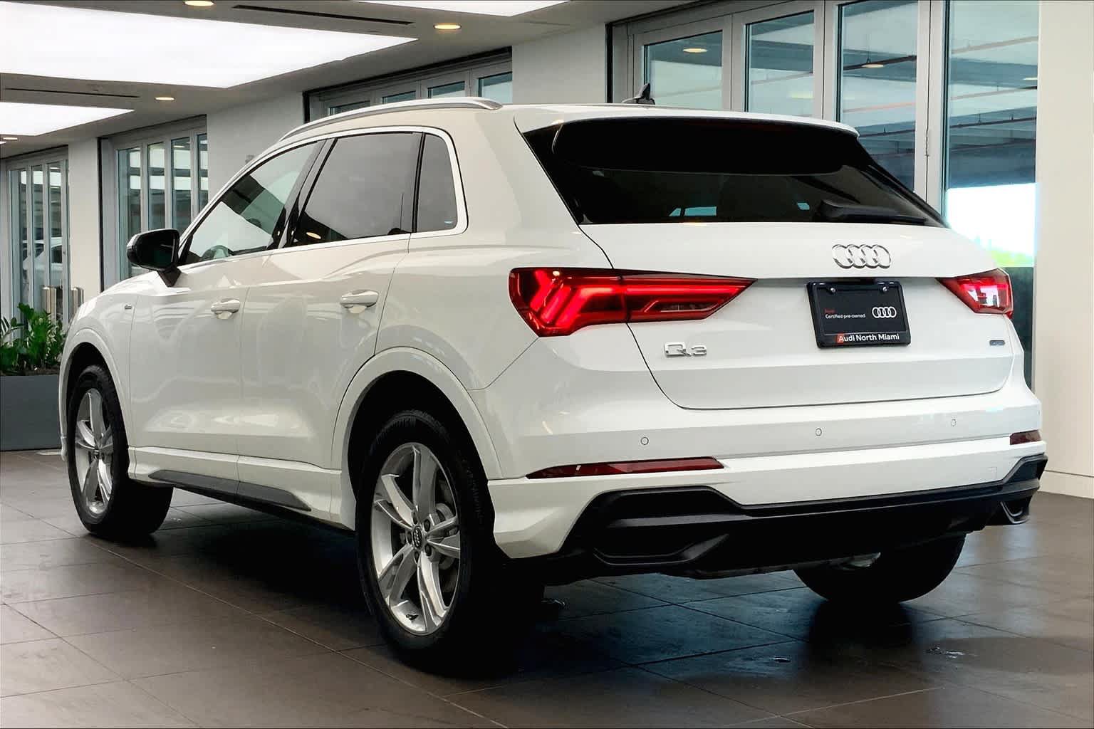 Used 2020 Audi Q3 2.0T Premium w/ Convenience Package AWD/4WD image 12