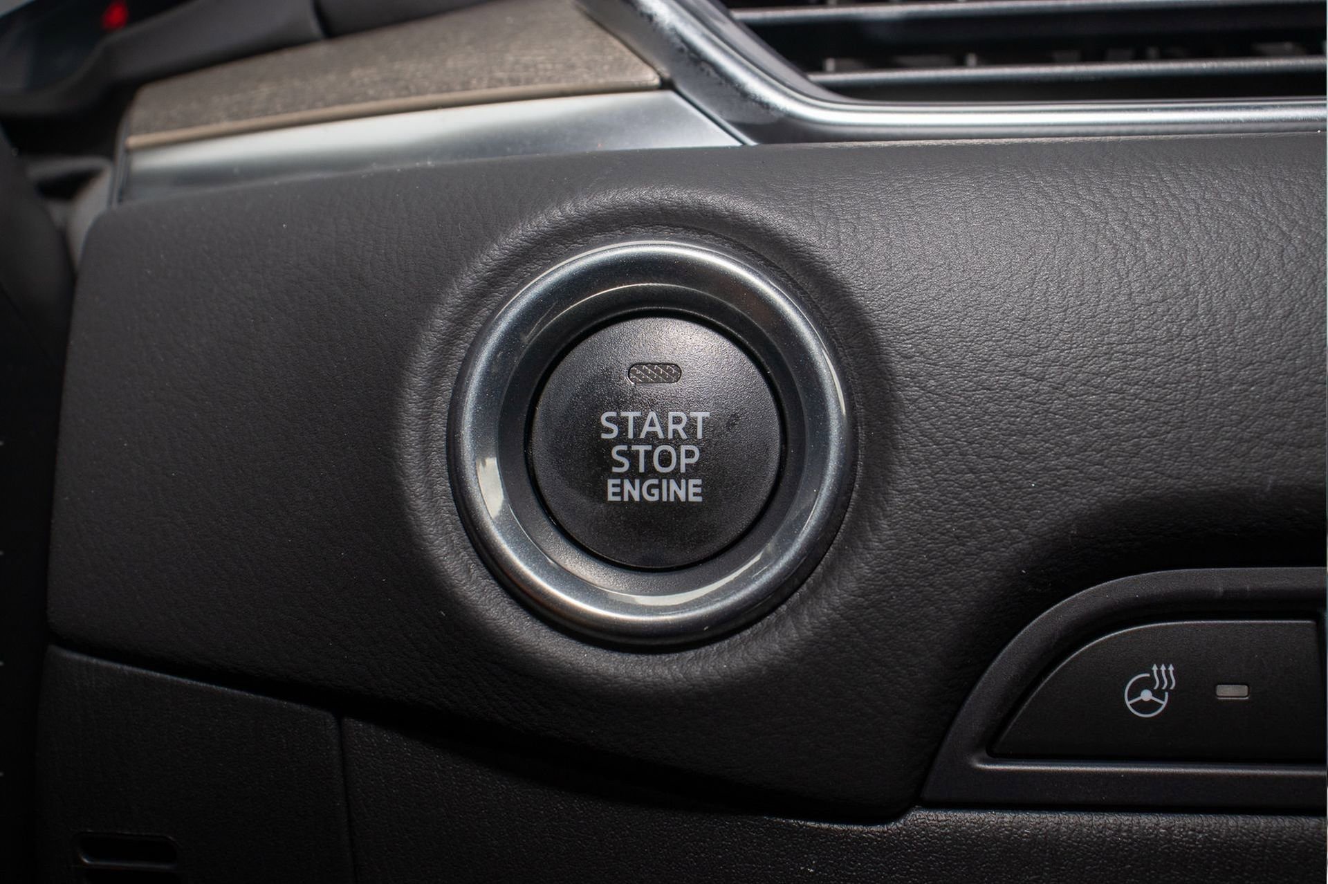 Used 2025 MAZDA CX-5 Signature image 33