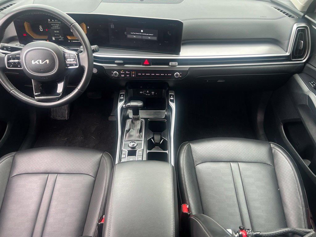 Certified 2024 Kia Sorento S FWD image 17