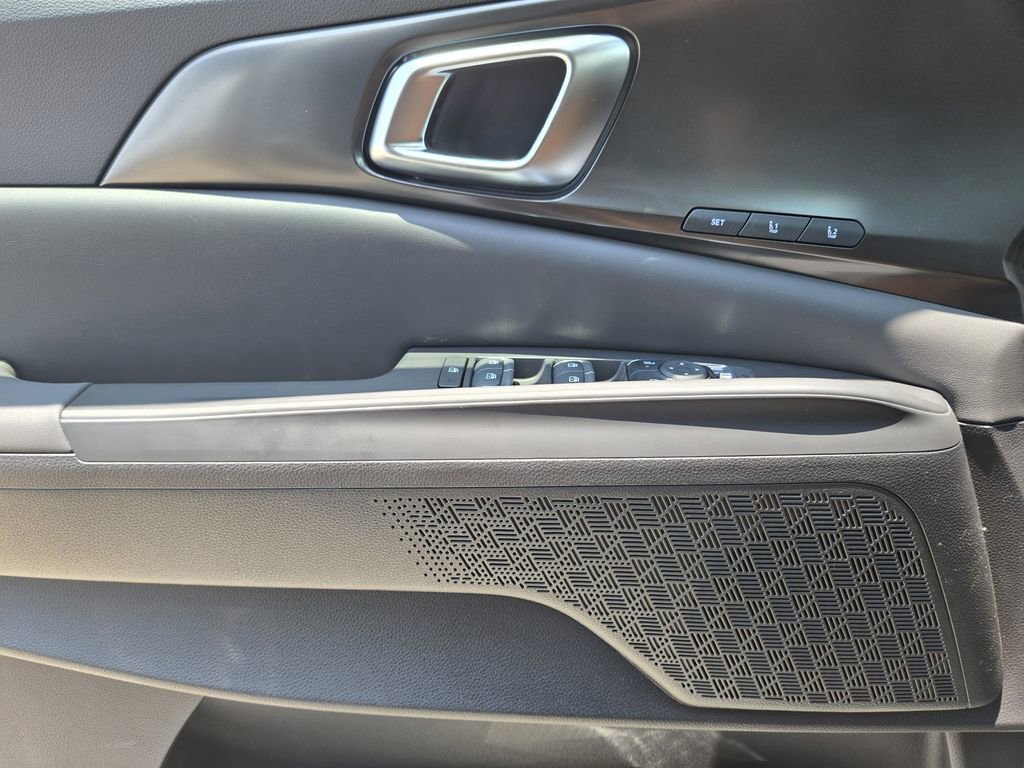 New 2026 Kia Carnival SX FWD image 16