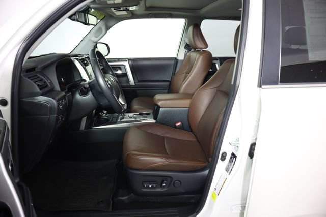 Used 2023 Toyota 4Runner Limited AWD/4WD image 33