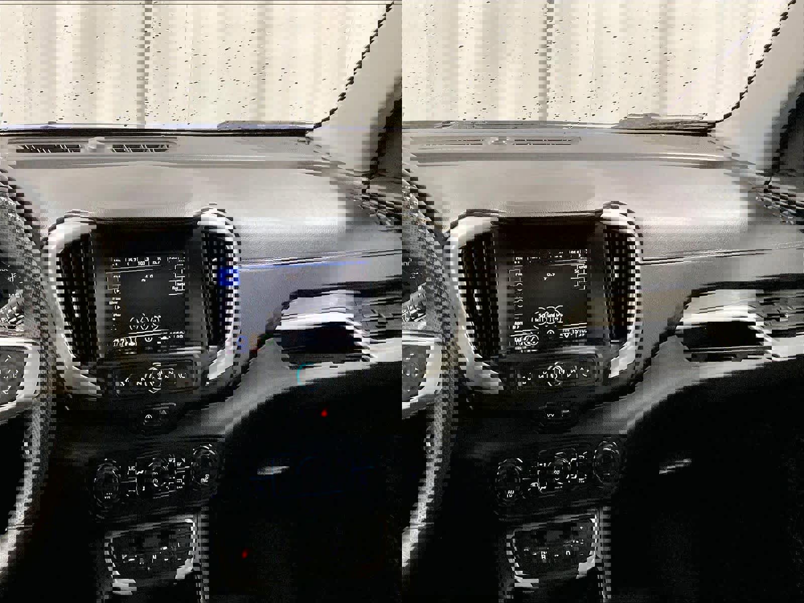 Used 2022 GMC Terrain SLE w/ Driver Convenience Package image 18