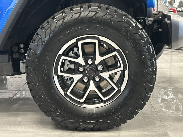 New 2026 Jeep Wrangler Unlimited Rubicon w/ Whitecap Package AWD/4WD image 13