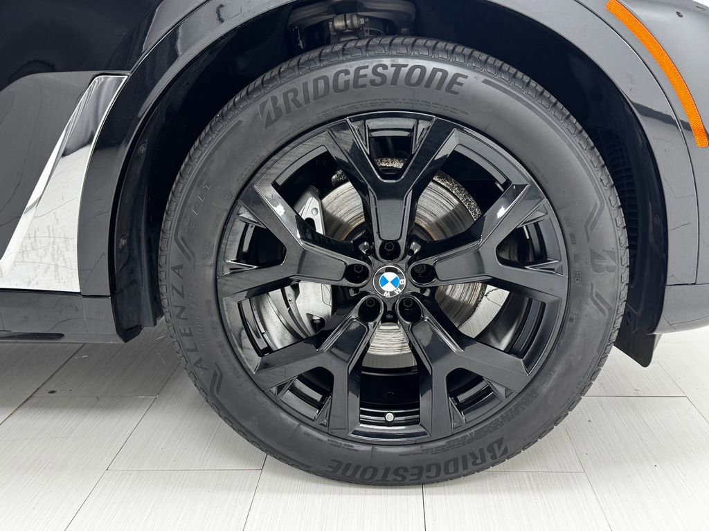 Used 2022 BMW X7 xDrive40i w/ Executive Package image 49
