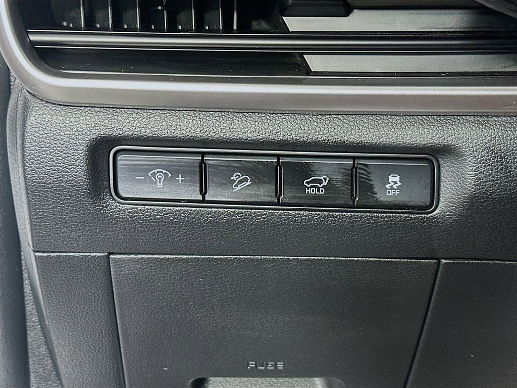 Used 2024 Kia Telluride EX w/ EX Captain's Chair Package image 10