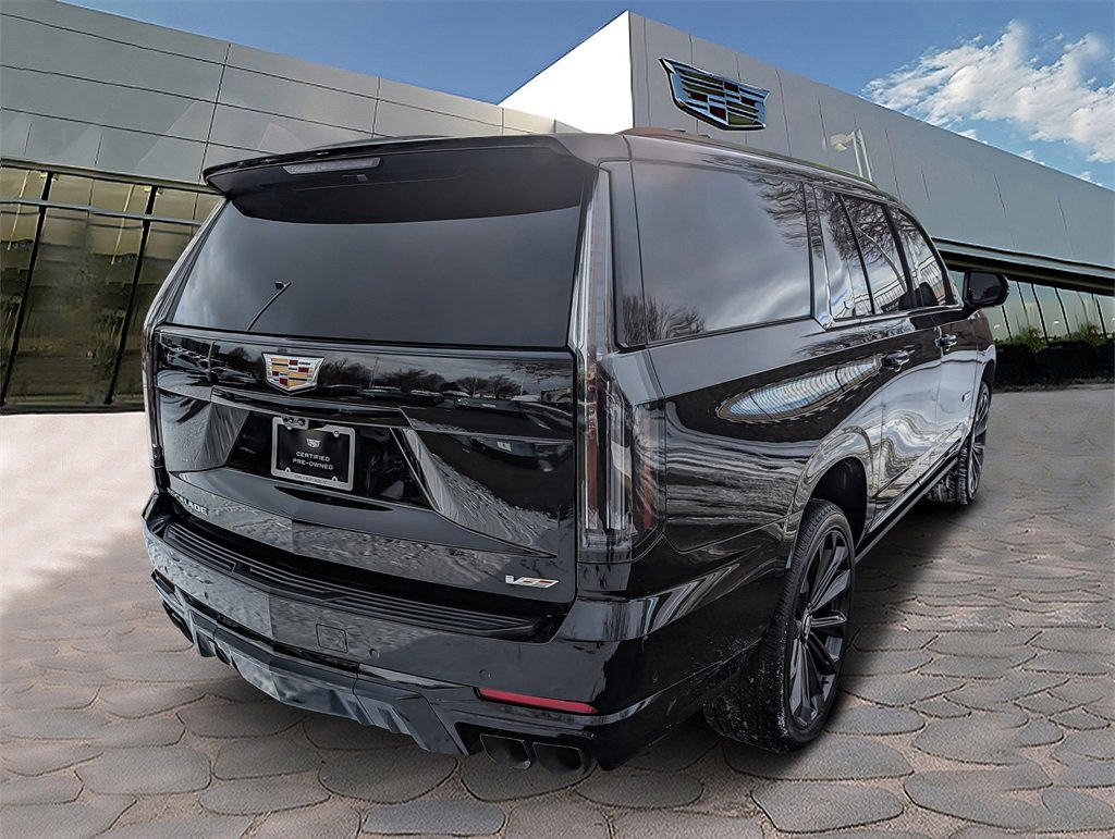 Used 2025 Cadillac Escalade ESV V image 5