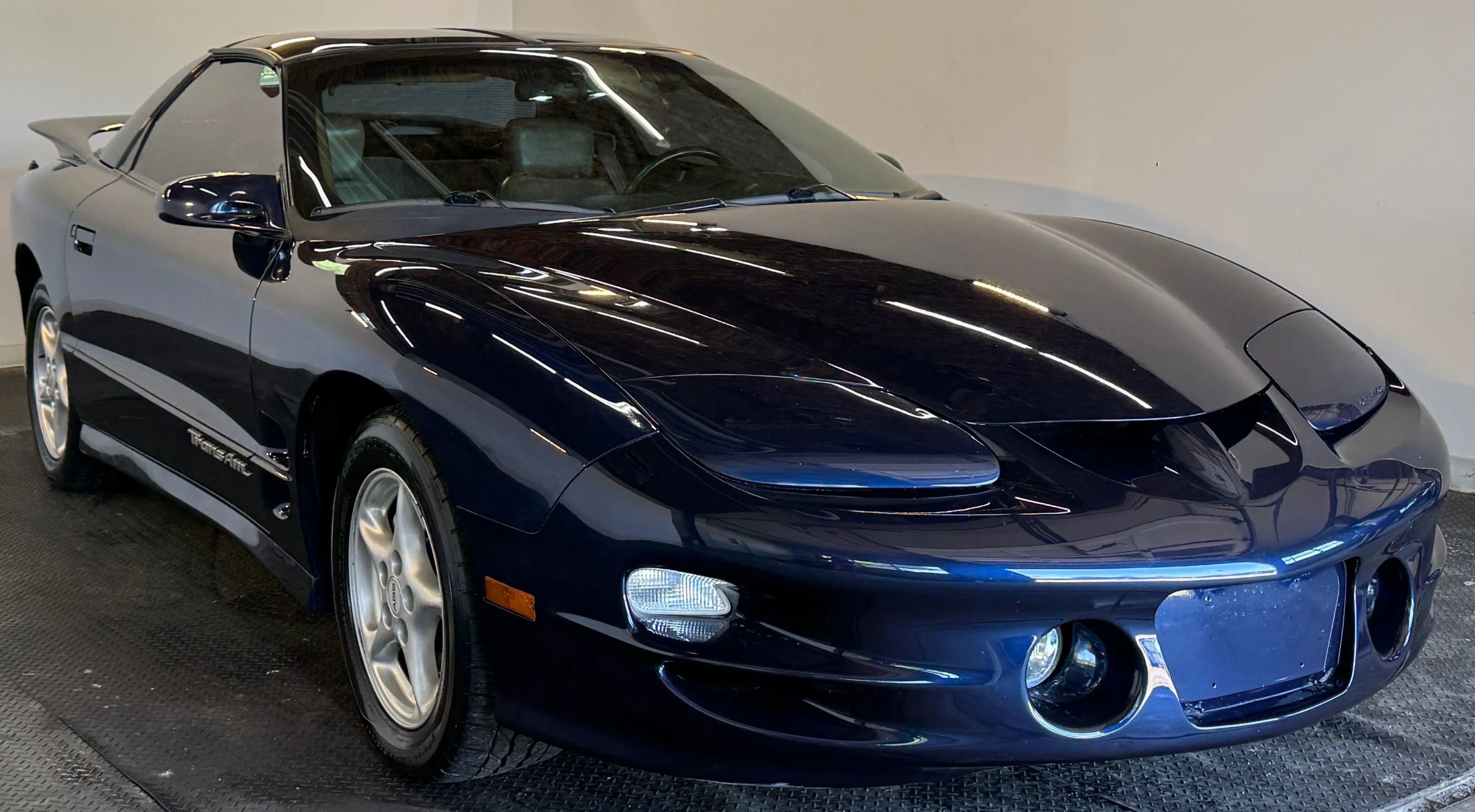 Used 2000 Pontiac Firebird Formula w/ Security Pkg image 2