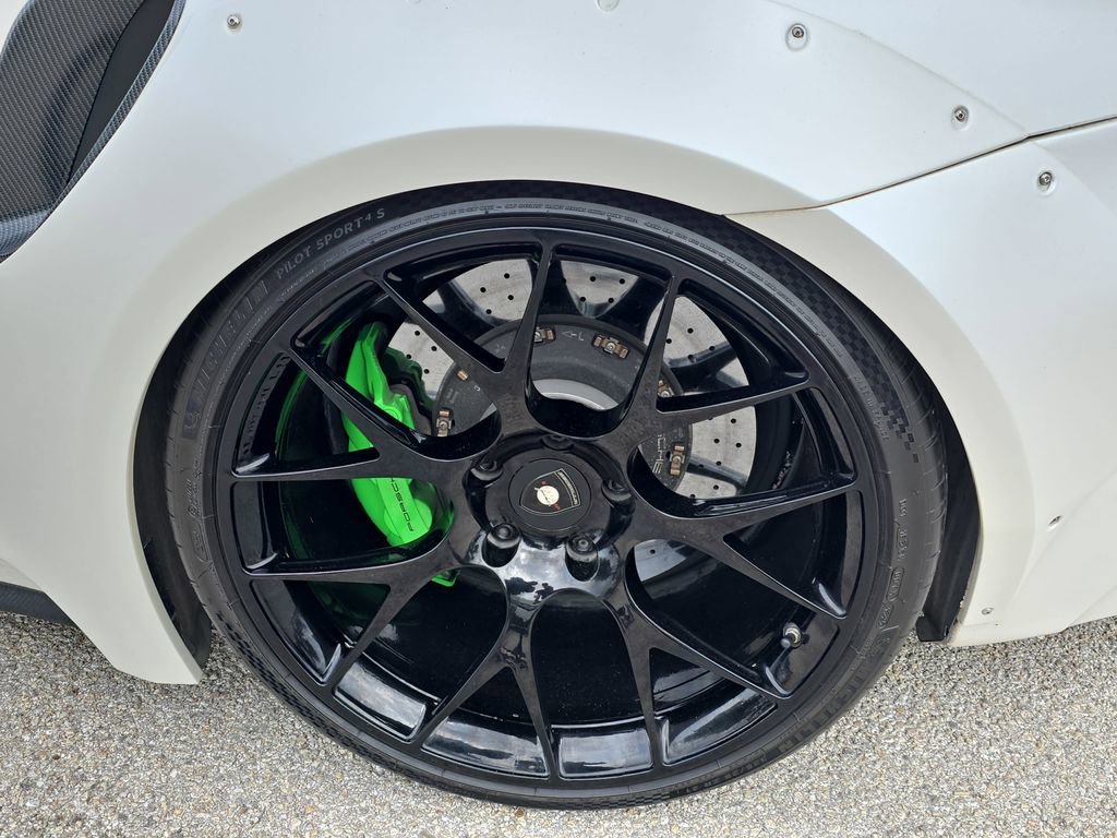 Used 2015 Porsche 911 Turbo S image 24