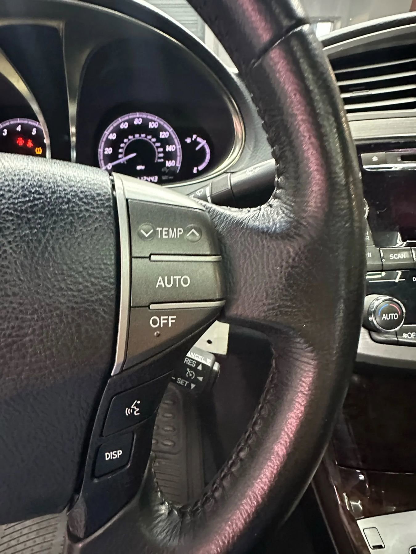 Used 2012 Toyota Avalon Limited image 14