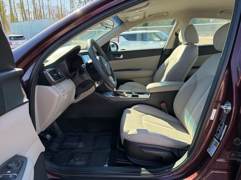 Used 2018 Kia Optima LX image 14