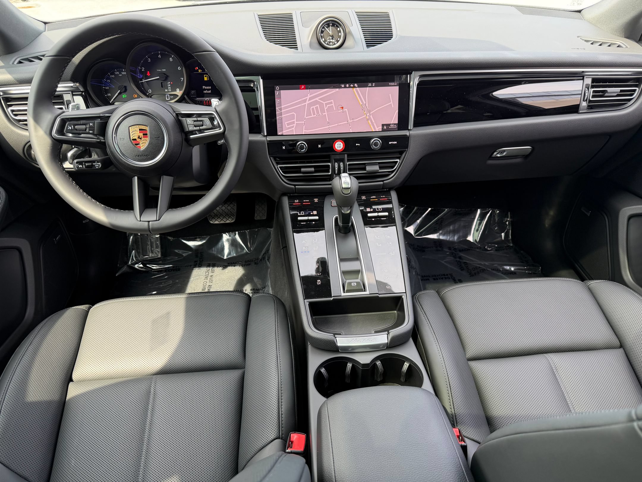 Used 2026 Porsche Macan AWD/4WD image 14