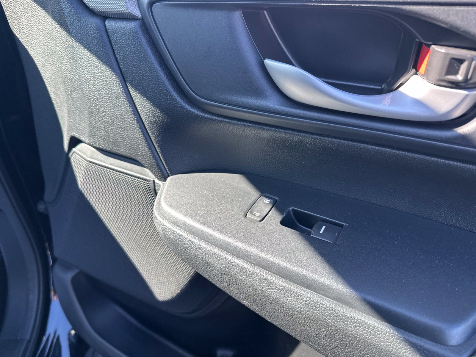 Used 2019 Honda CR-V LX image 37