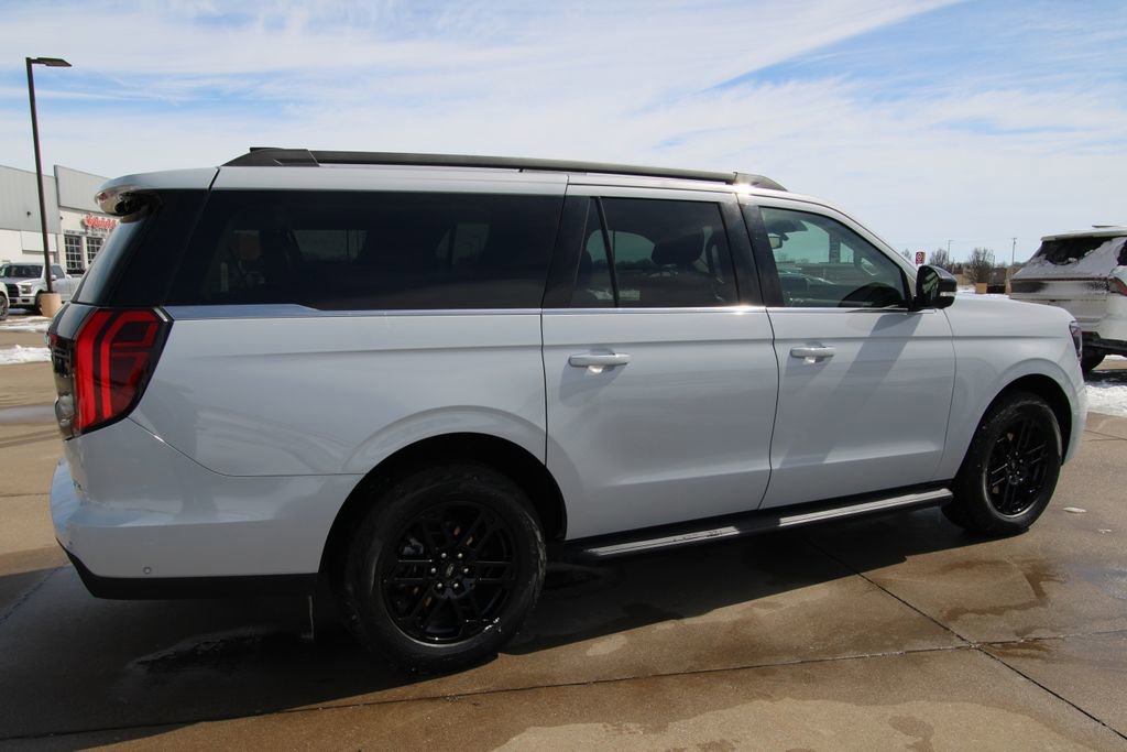 Used 2025 Ford Expedition Max Active image 5