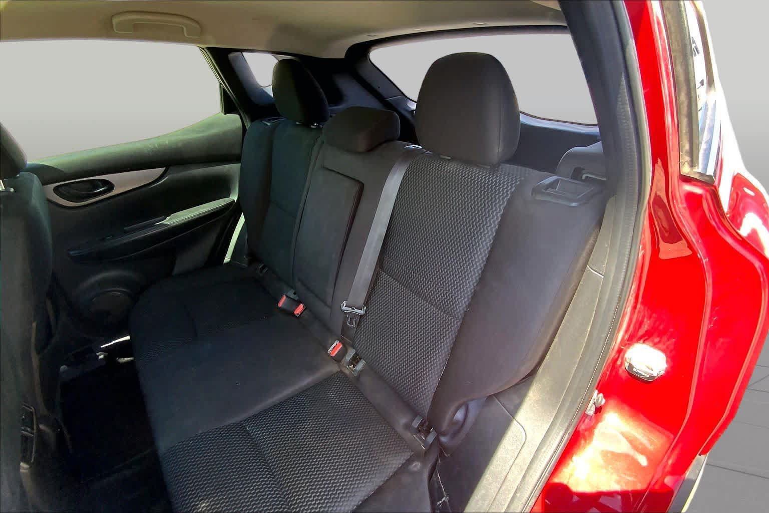 Used 2018 Nissan Rogue Sport S w/ S Appearance Package AWD/4WD image 20