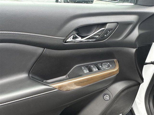 Certified 2023 GMC Acadia SLE w/ Driver Convenience Package image 23