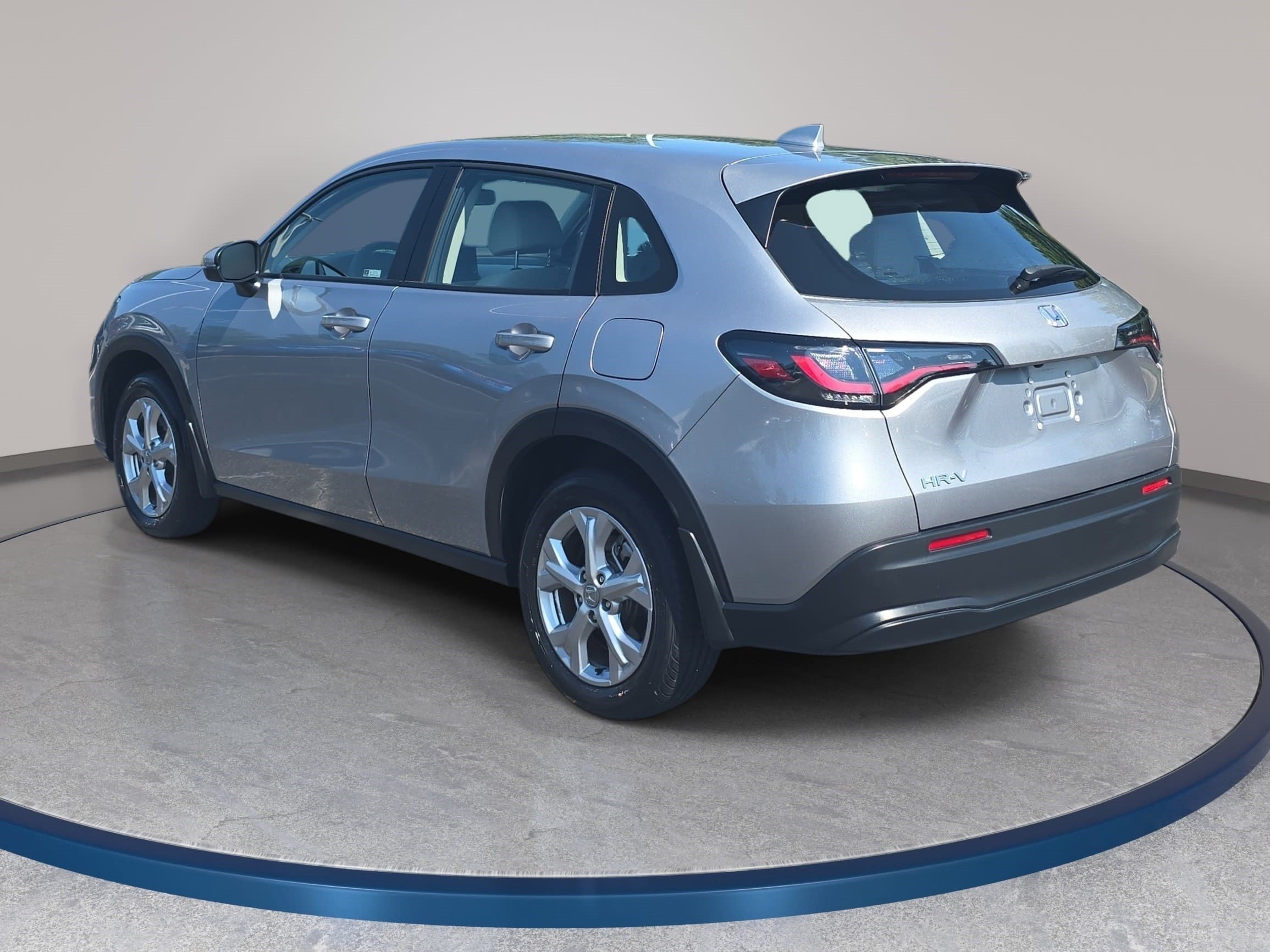 Used 2024 Honda HR-V LX image 7