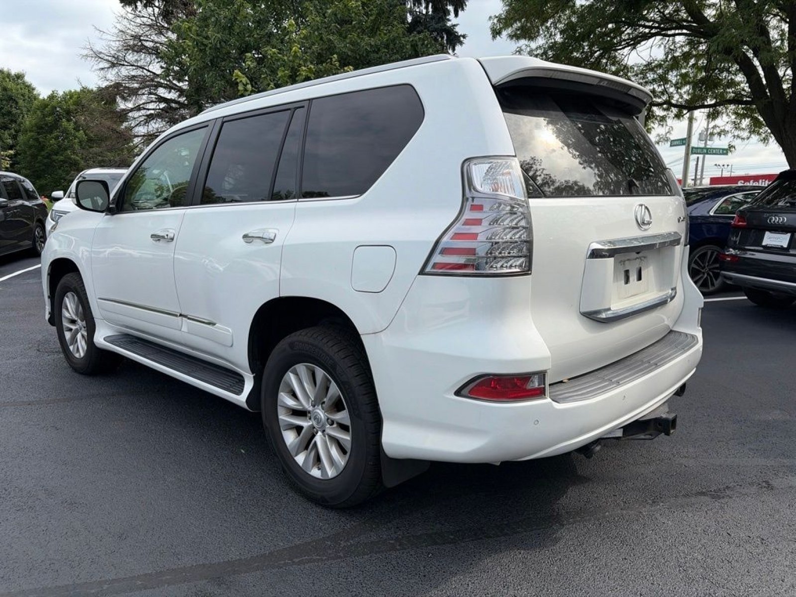 Used 2015 Lexus GX 460 w/ Premium Package AWD/4WD image 8