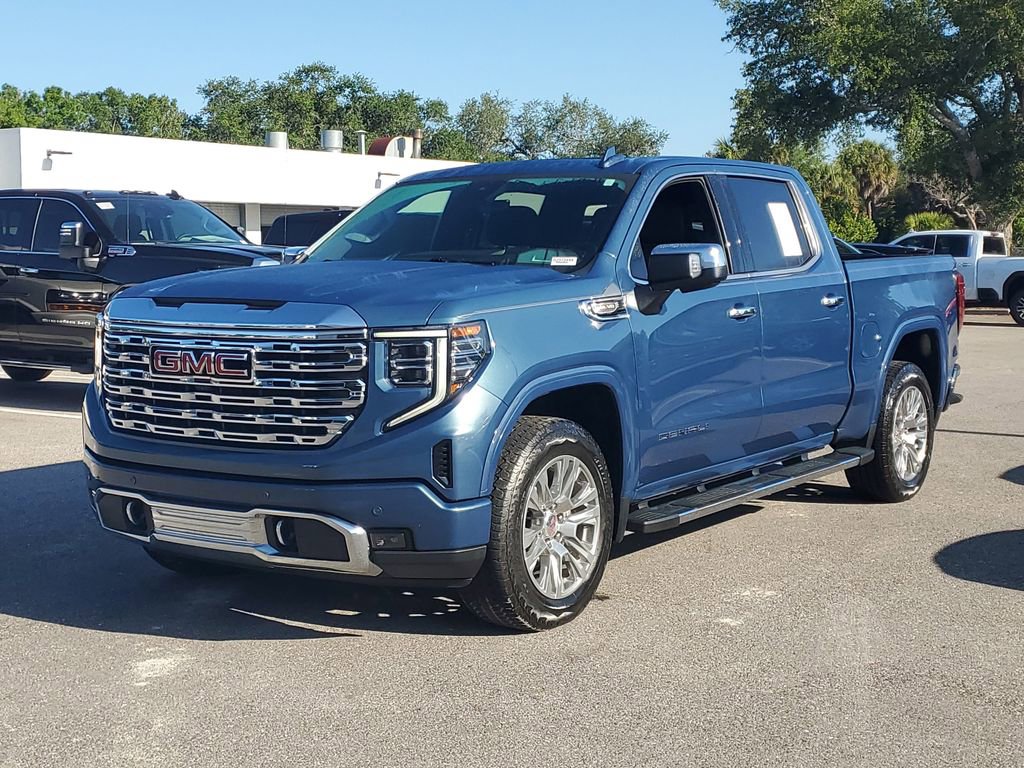 Used 2024 GMC Sierra 1500 Denali w/ Technology Package AWD/4WD image 3