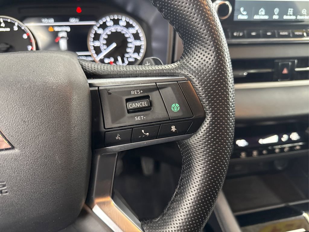 Used 2024 Mitsubishi Outlander SE image 29