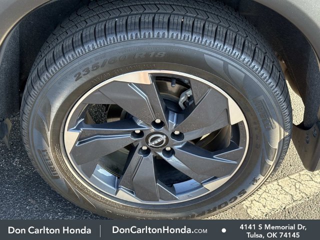 Used 2025 Nissan Rogue SV w/ SV Premium Package AWD/4WD image 13
