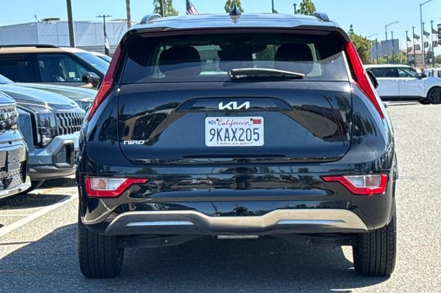 Certified 2024 Kia Niro Wind FWD image 7