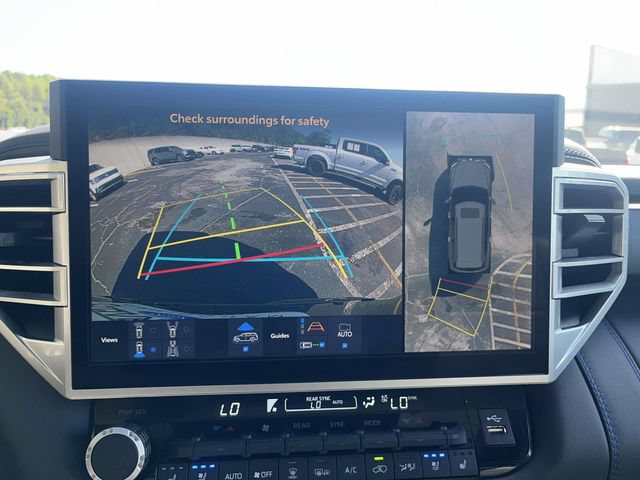 Used 2025 Toyota Sequoia Platinum AWD/4WD image 30