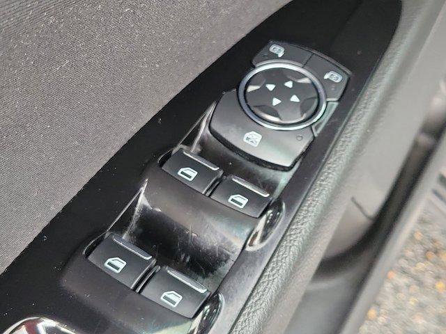Used 2016 Ford Fusion SE FWD image 17