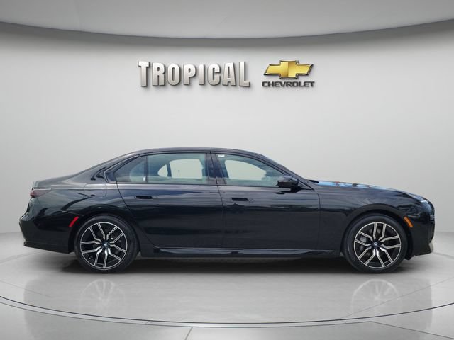 Used 2025 BMW 740i RWD image 6