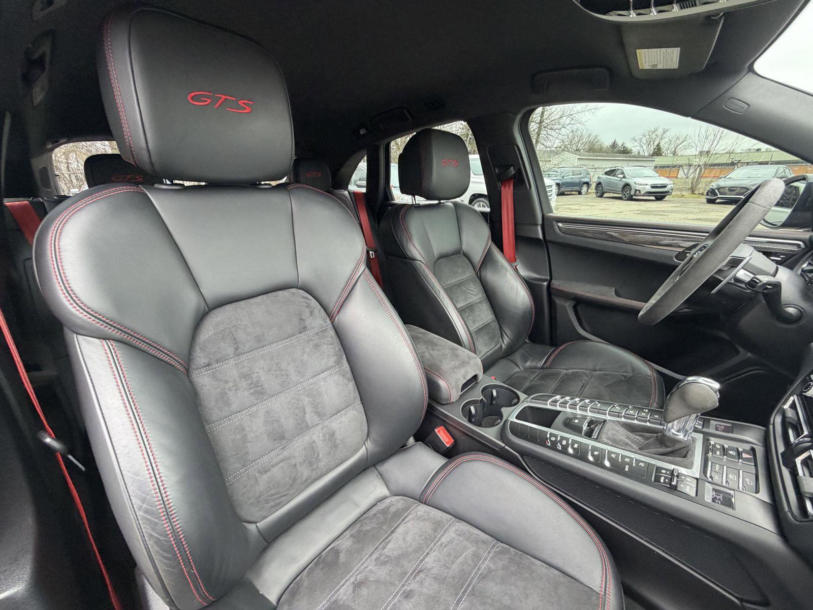 Used 2021 Porsche Macan GTS AWD/4WD image 33