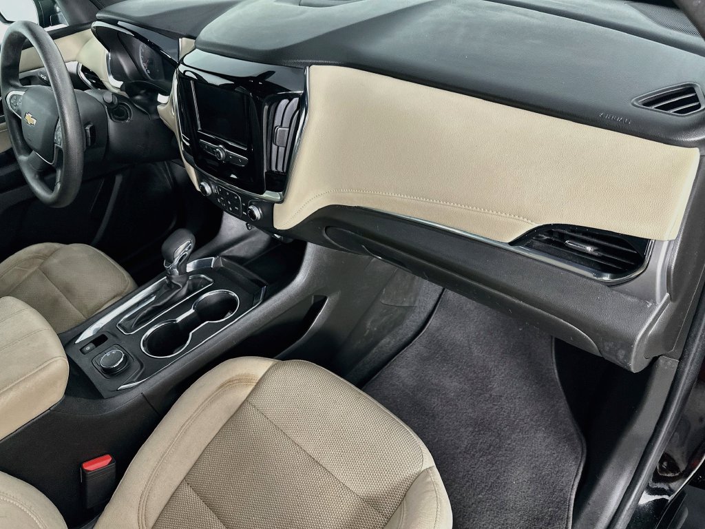 Used 2023 Chevrolet Traverse LS FWD image 30