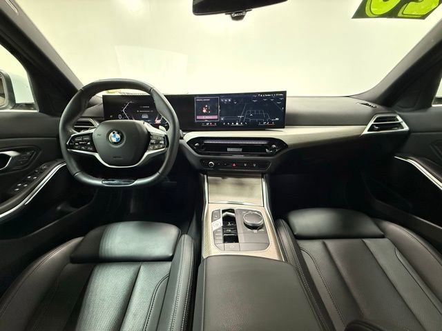 Used 2025 BMW 330i xDrive Sedan image 16