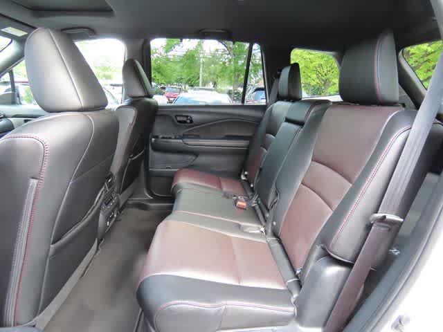 Certified 2024 Honda Passport Black Edition image 13