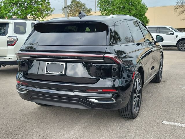 Used 2024 Lincoln Nautilus Reserve image 6
