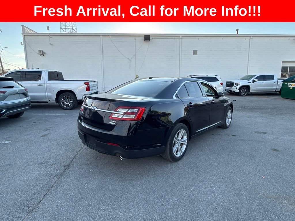Used 2018 Ford Taurus SEL image 8