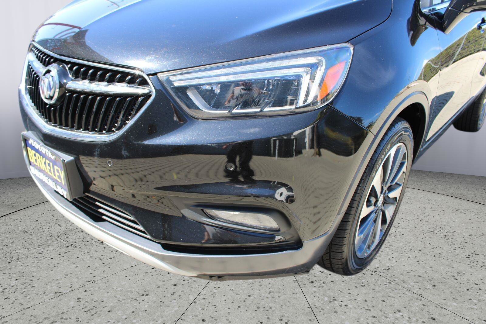 Used 2019 Buick Encore Essence w/ Safety Package II FWD image 10