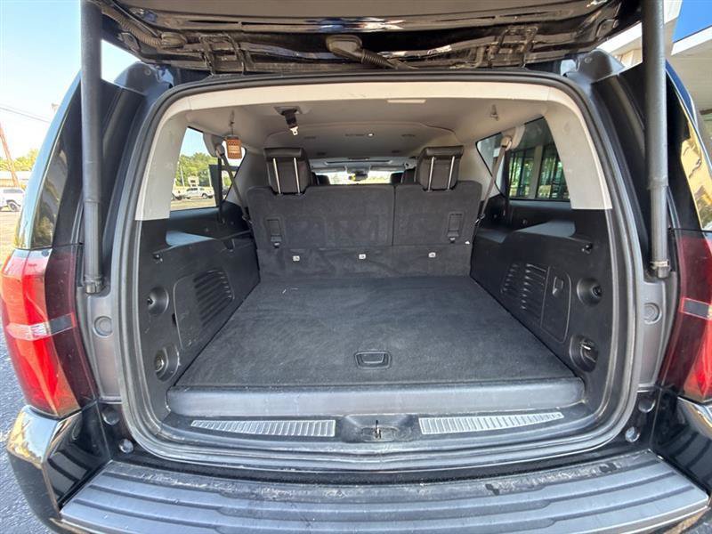 Used 2020 Chevrolet Suburban LT AWD/4WD image 17