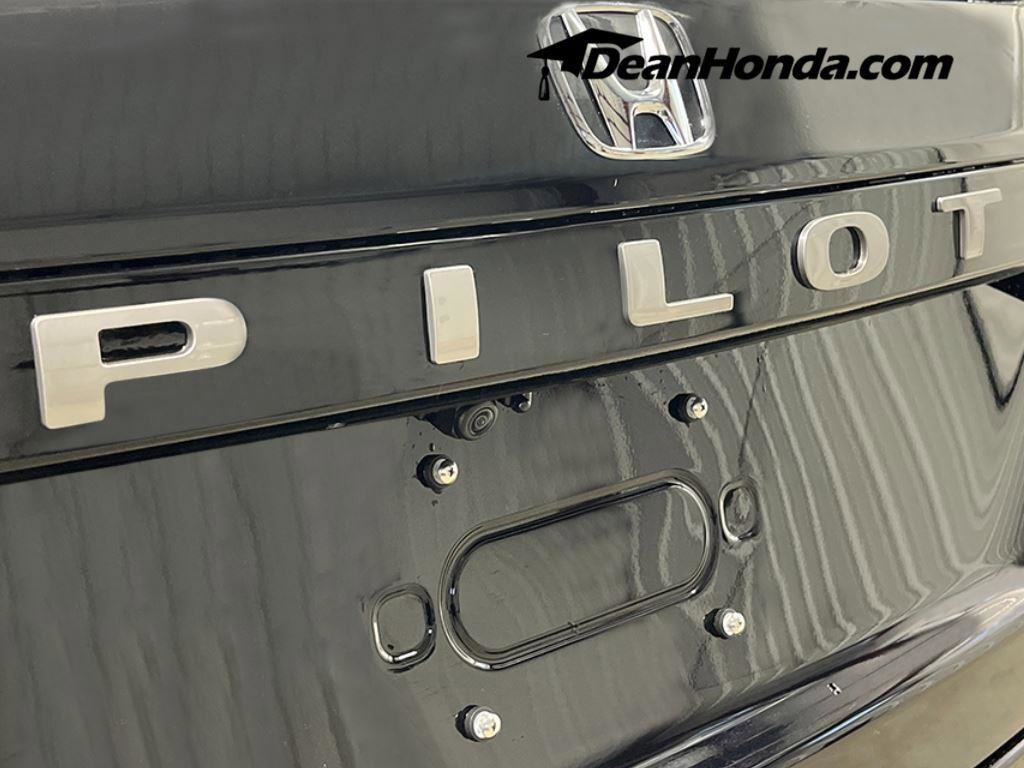 New 2026 Honda Pilot Touring image 6