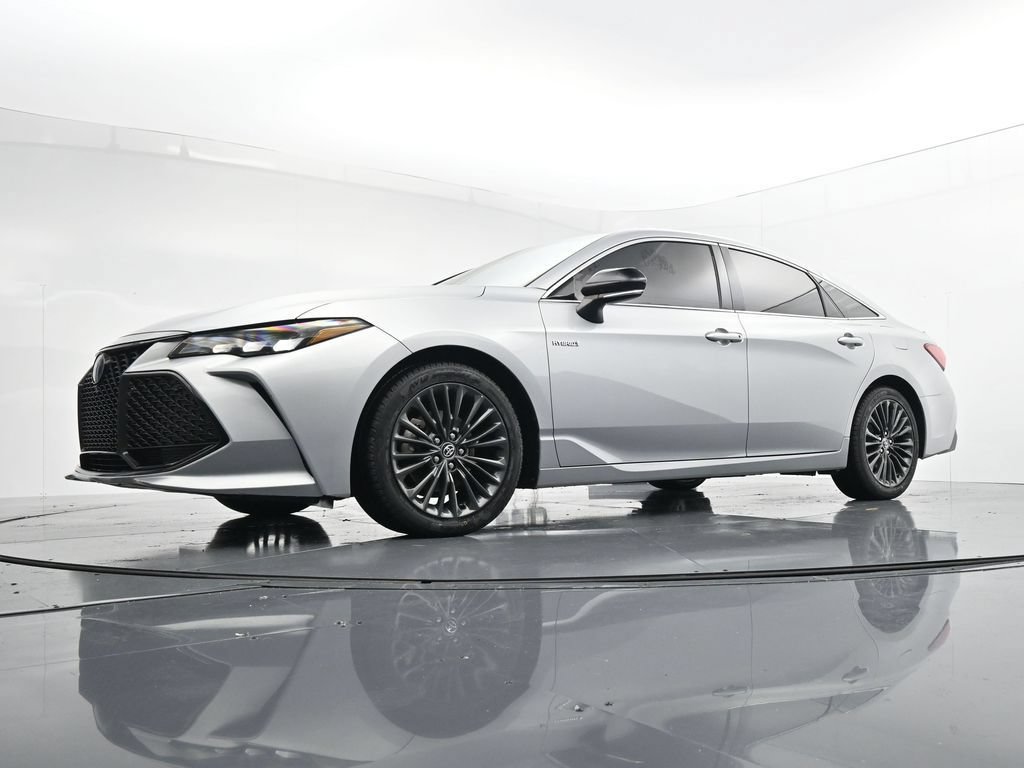 Used 2020 Toyota Avalon XSE FWD image 31