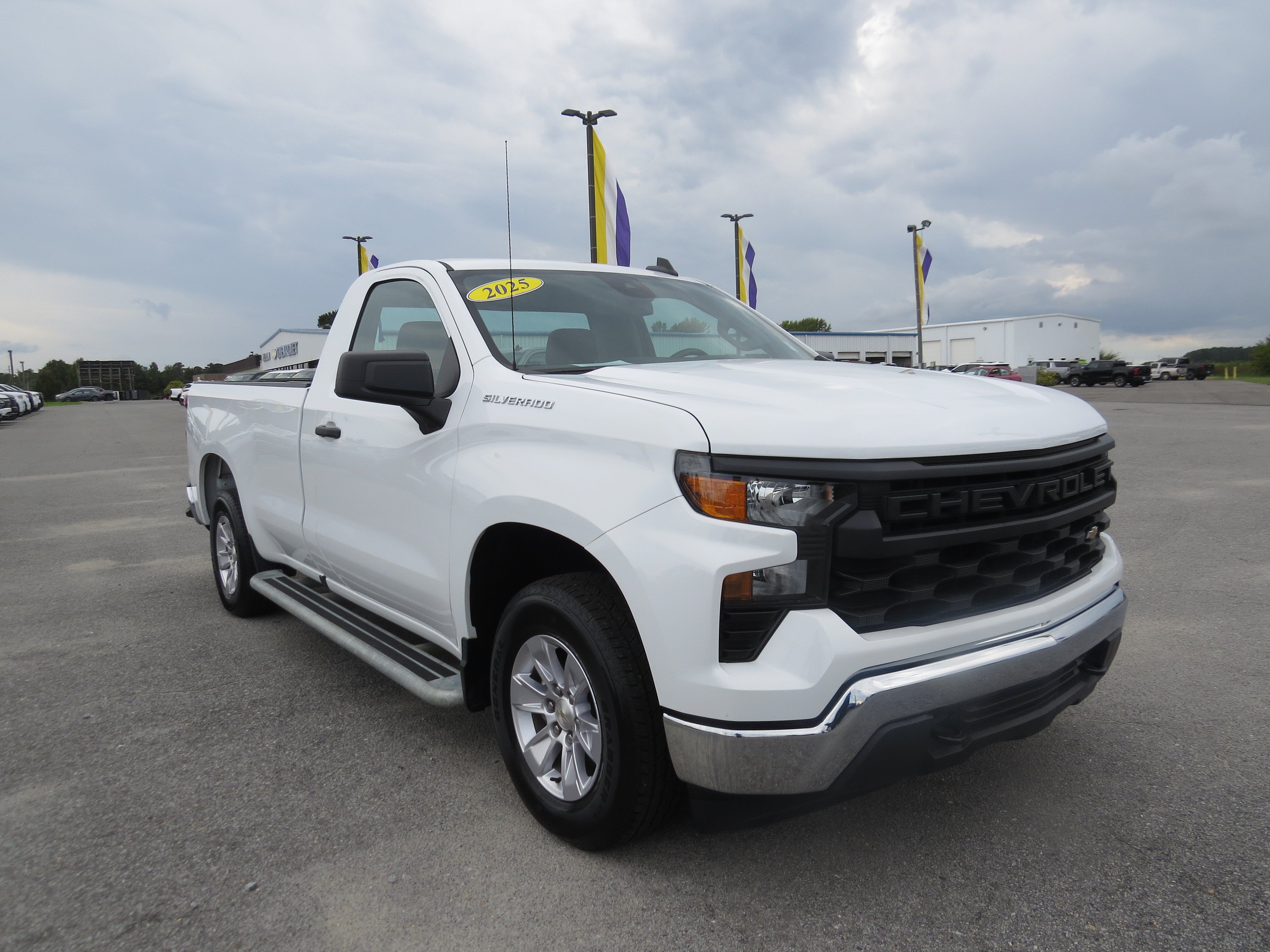 Used 2025 Chevrolet Silverado 1500 W/T RWD image 9