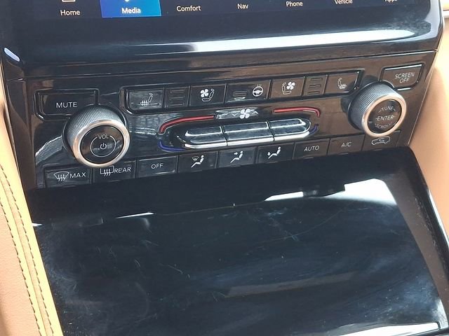 Used 2024 Jeep Grand Cherokee L Summit image 15