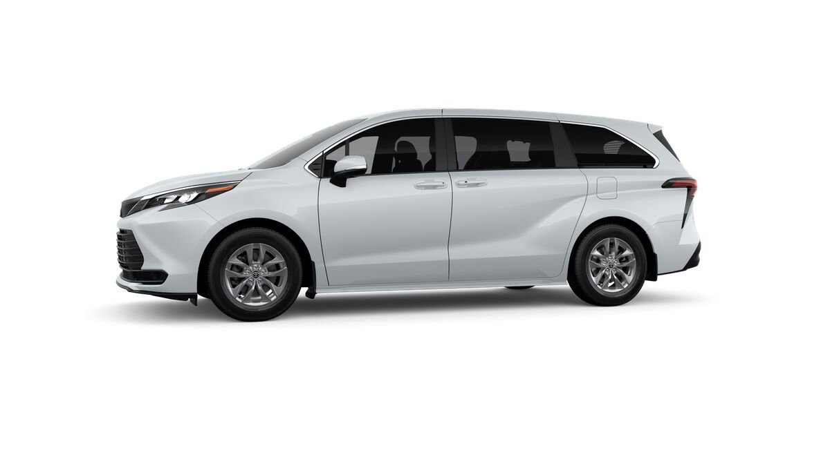 New 2026 Toyota Sienna LE image 3