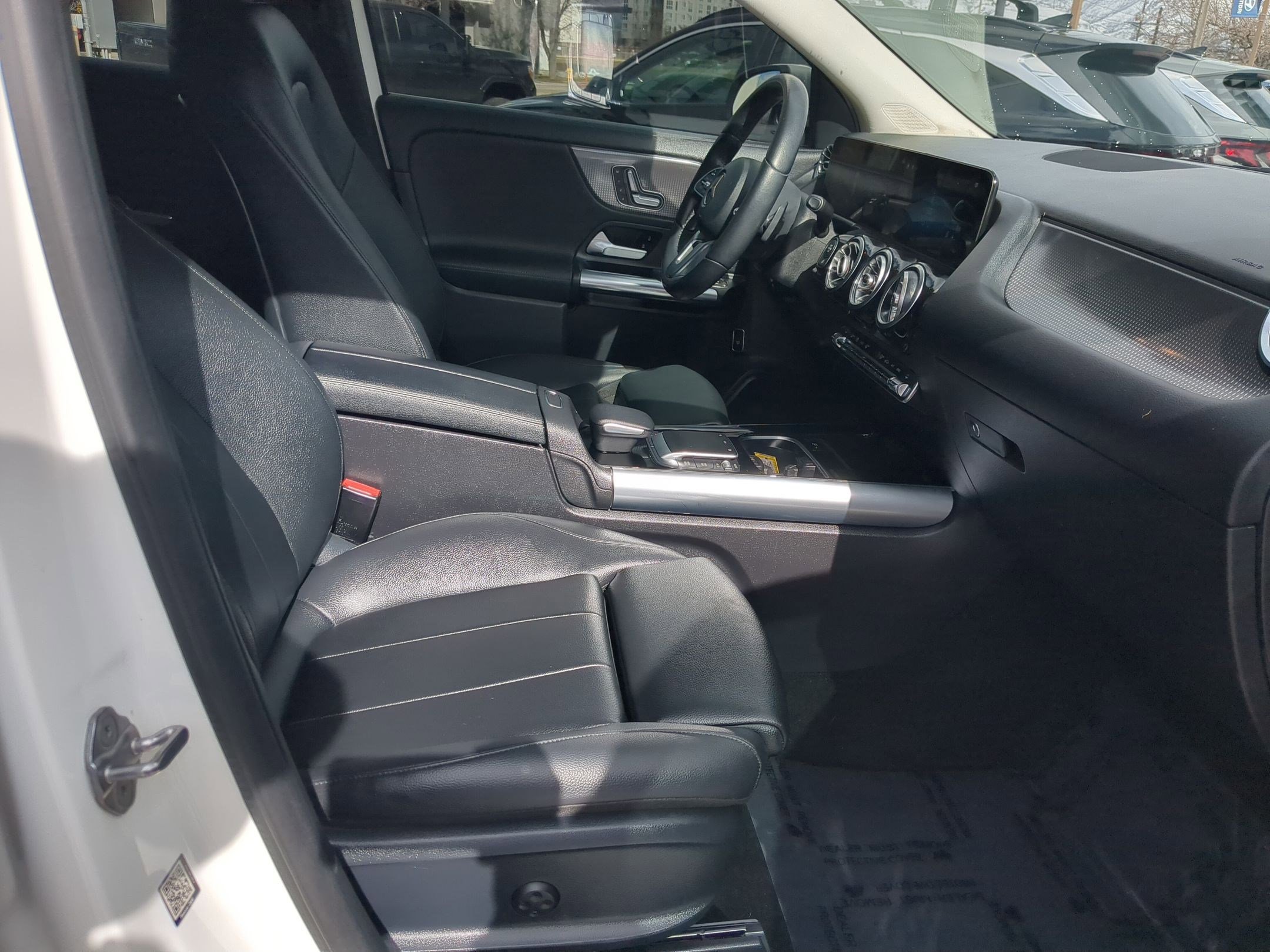 Used 2021 Mercedes-Benz GLA 250 image 32