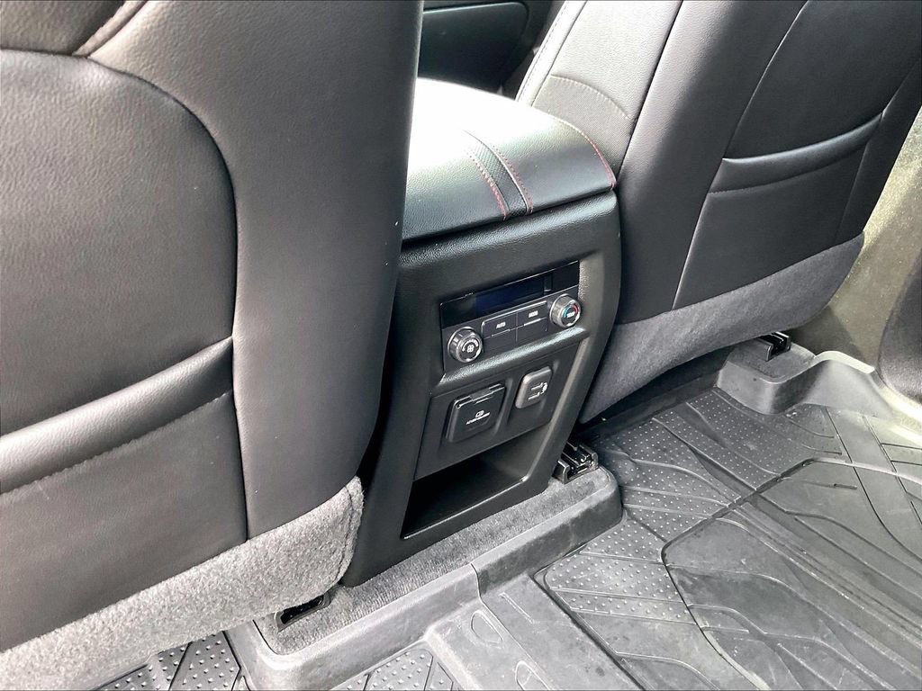 Used 2023 Chevrolet Traverse RS w/ LPO, Floor Liner Package AWD/4WD image 28