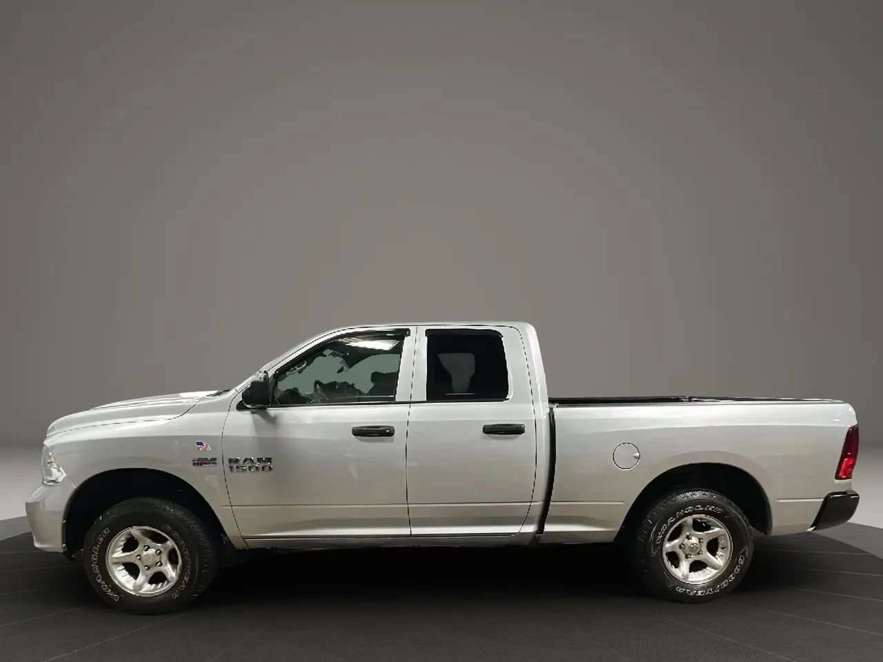 Used 2017 RAM 1500 Express w/ Express Value Package image 2