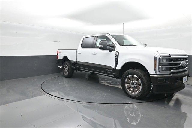 New 2025 Ford F350 King Ranch w/ FX4 Off-Road Package