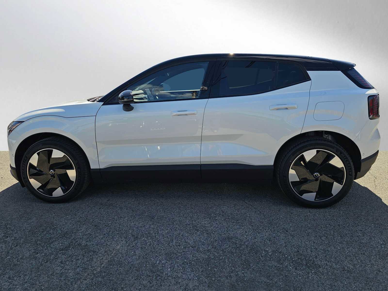 New 2026 Volvo EX30 Ultra w/ Climate Package image 6