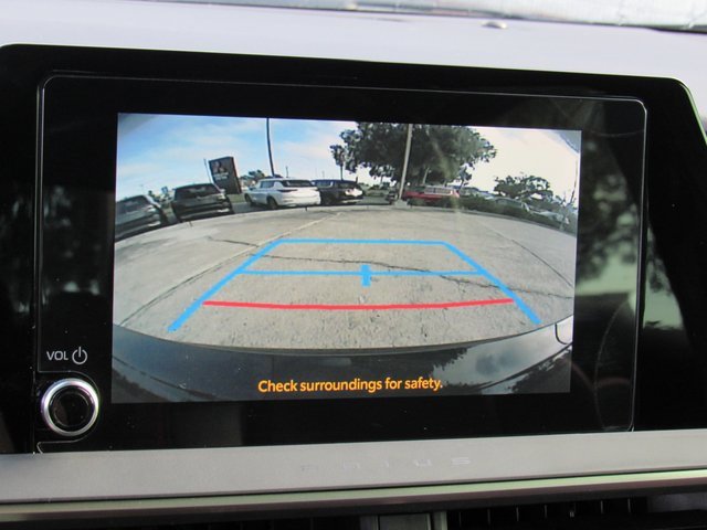 Used 2024 Toyota Prius Prime Premium image 17