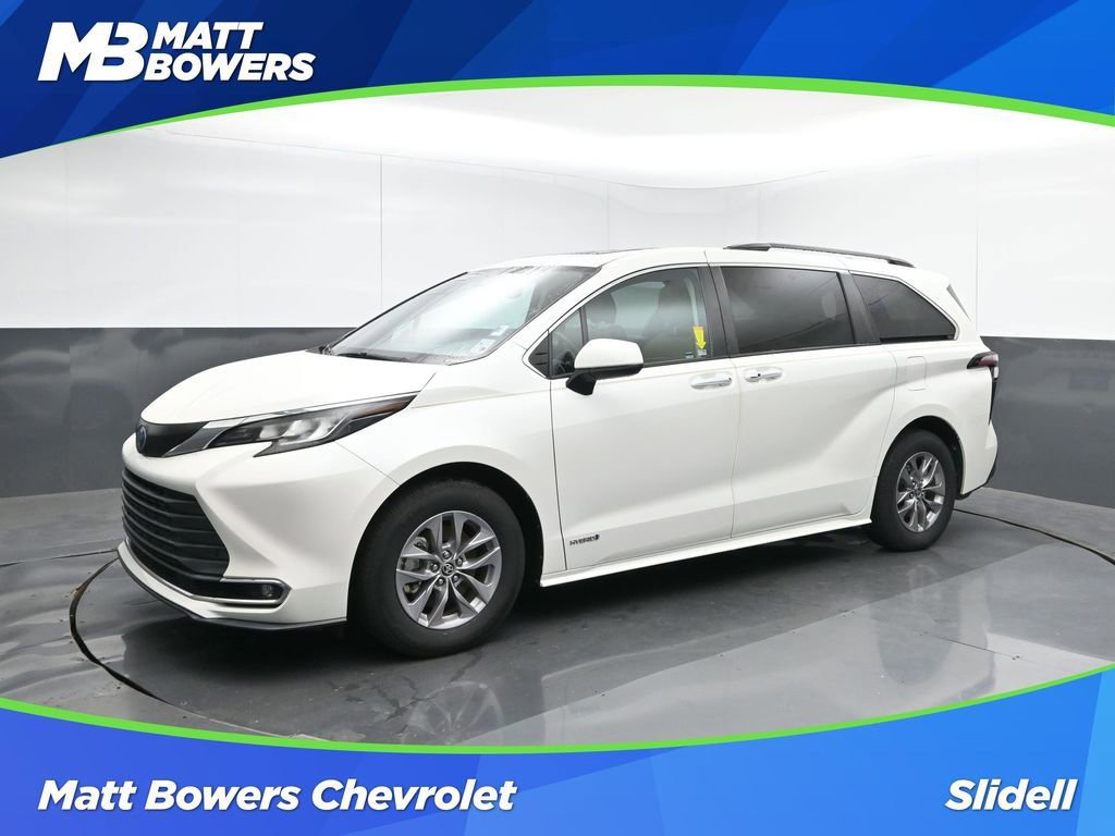 Used 2021 Toyota Sienna XLE